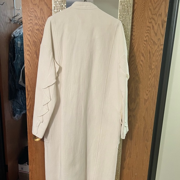 TRACY REESE WHITE COTTON OVERCOAT WITH RUFFLE SLEEVES… LARGE… NEW WITH TAGS. - Picture 11 of 11
